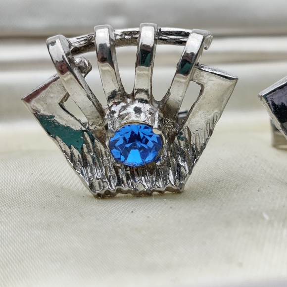 Vintage blue sapphire Czech glass cuff links - Picture 3 of 5